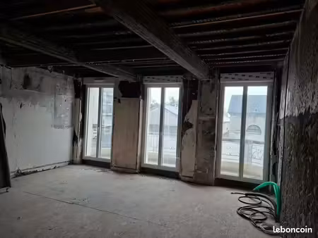 105 m² à aménager – plateau brut avec toiture et double vitrage neufs