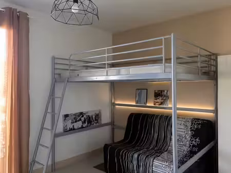 studio 21 m2 meublé  avec balcon  entièrement rénové à tonneins