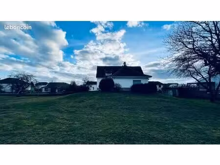 propriété sur 19 ares de terrain priche frontiere luxembourgeoise