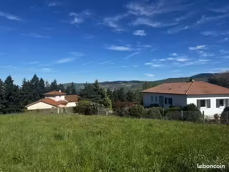 terrain à bâtir de 762 m² à l'horme (42)