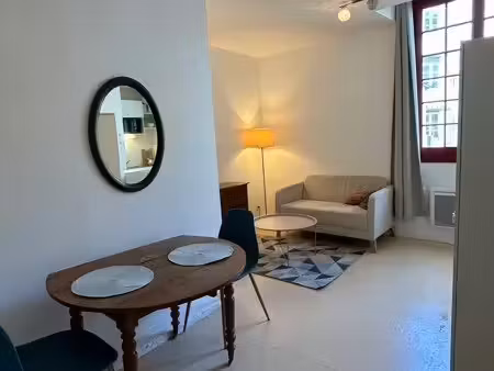studio meublé 22m2 plein centre piéton
