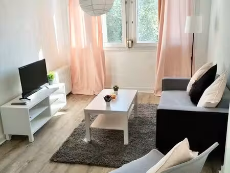 grand t2 meublé neuf et tout confort  proche centre deux et des facultés