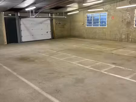 a louer hangar dépôt