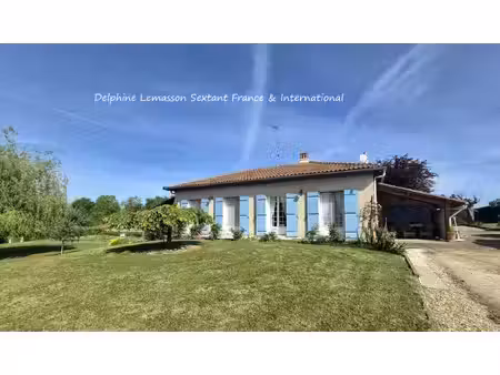 maison de plain-pied avec piscine près de bergerac