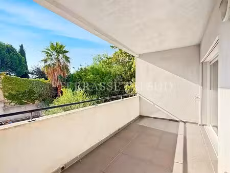 vente appartement 2 pièces  37 m2 avec terrasse - les caillols - marseille 12
