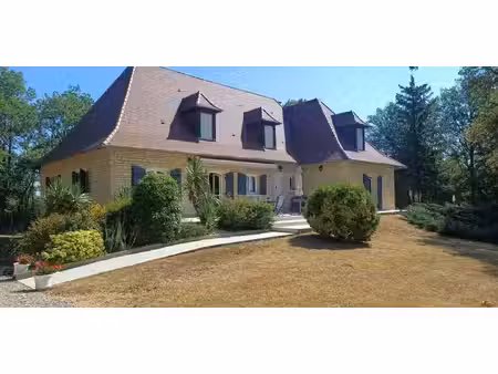 maison avec piscine et terrasse perigueux (24)