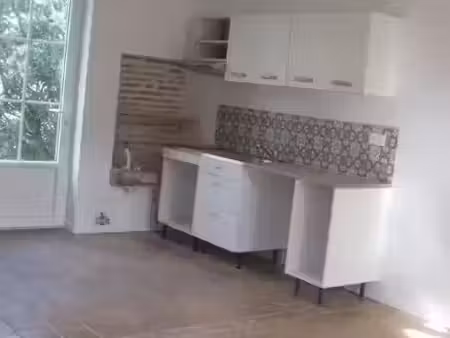 location maison 2 pièces à saint-symphorien (33113)  650 €