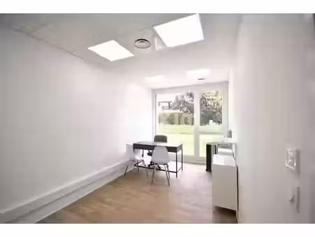 location locaux professionnels 1 pièce 14.04 m² à veigy-foncenex (74140)  508 €