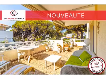 grand t2 74 70 m²  dernier étage terrasse en l  garage  cavalaire-sur-mer