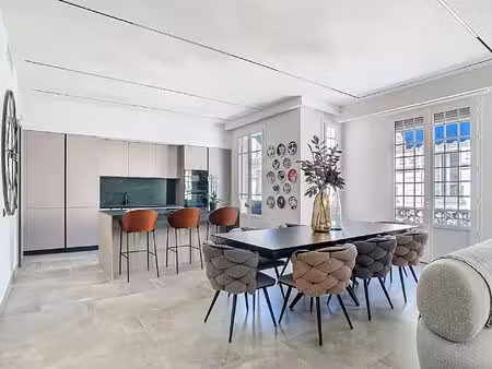 appartement bourgeois rénové élégant avec ascenseur