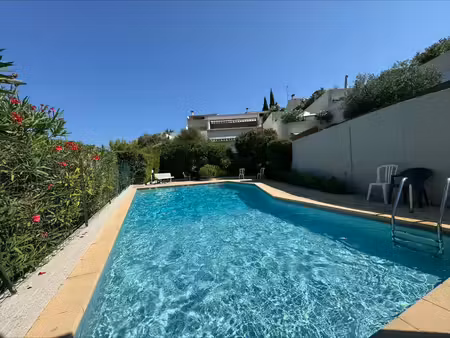 location appartement 2 pièces 36m2 cassis 13260 - 830 € - surface privée