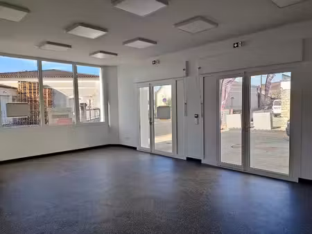 vente locaux professionnels 1 pièce 55 m² à cognac (16100)  75 000 €