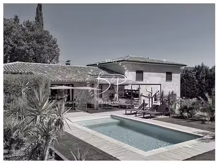 vente maison 5 pièces 154 m² à draguignan (83300)  682 000 €