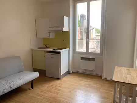 location appartement 1 pièce  14.30m²  jonzac