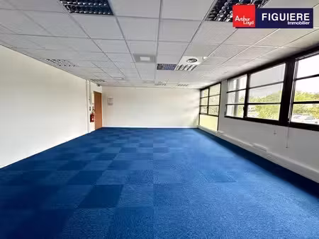 location bureaux 220 m²
