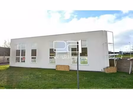 location bureaux 94 m² à 398 m²