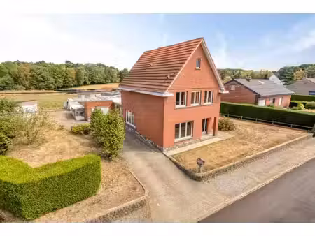 renovatiewoning in oase van rust op perceel van 4495 m²