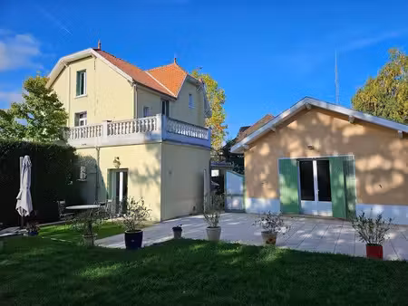 vente maison 9 pièces 220 m² à puy-guillaume (63290)  319 000 €