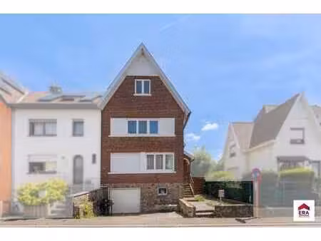 spacieuse maison familiale avec jardin prête à emménager