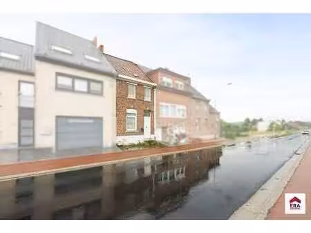 charmante maison à rénover sur leeuw-st-pierre (vlezenbeek)