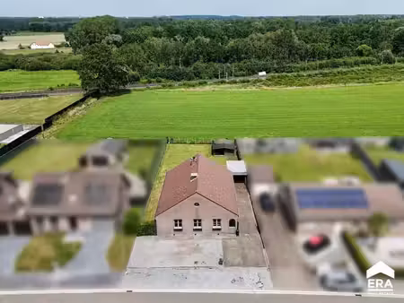 maison ouverte dans un cadre verdoyant