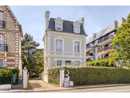 maison de ville à vendre à deauville