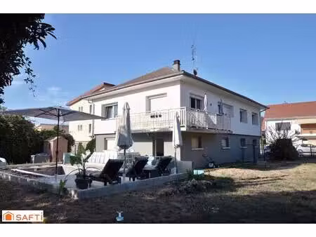 maison t6 de 132 m2 avec piscine