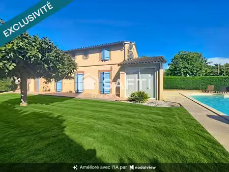 magnifique traditionnelle avec piscine