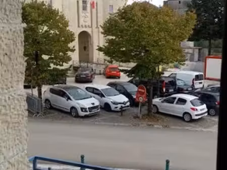 location appartement 3 pièces 96 m² à jonzac (17500)  720 €