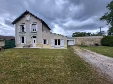 location maison 4 pièces 110 m² à cherves-richemont (16370)  660 €
