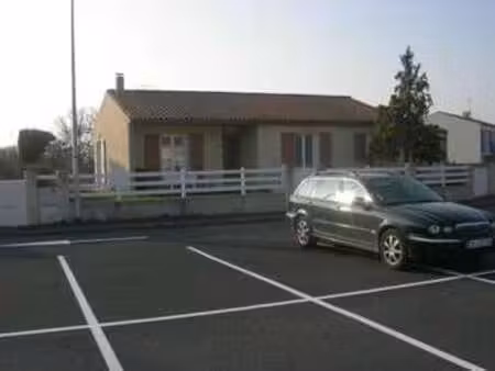 location maison à angoulins (17690) : à louer / 97m² angoulins