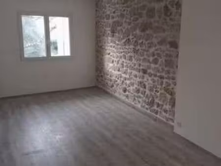 location appartement 3 pièces à alès (30100) : à louer 3 pièces / 63m² alès