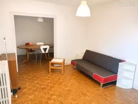 appartement type 5 idéal pour 3 étudiants