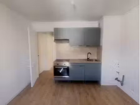 à louer – appartement t2 de 50m² entièrement rénové – quartier gare / place flore – 620 hc