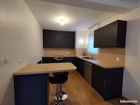 loue f2 non meublé 56m² libre au 01/09/26