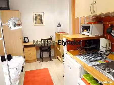 studio 1 pièce 12 m²
