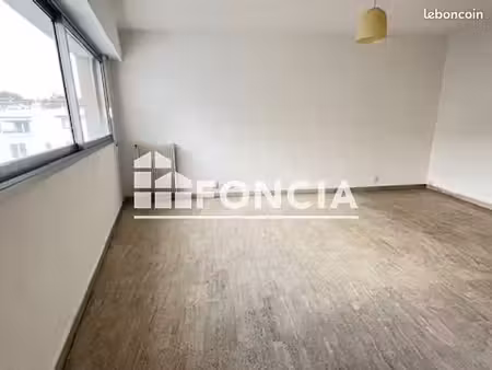 studio 1 pièce 32 m²
