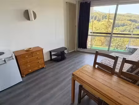 studio 1 pièce 20 m²