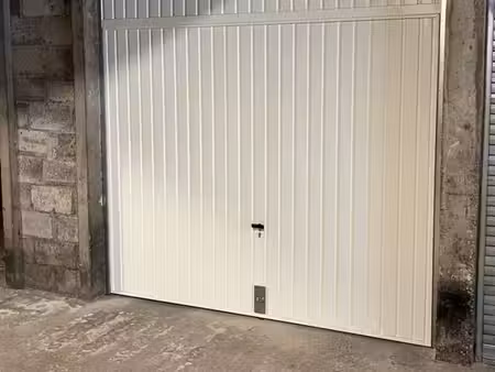 location garage double fermé
