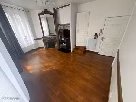 loue studio rénové proche facs sncf  rue de l’armée patton nancy