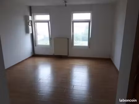 maison 4 pieces avec jardins et remises. (possible t2 avec local commercial)