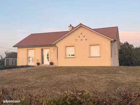 maison paisible avec jardin et garage