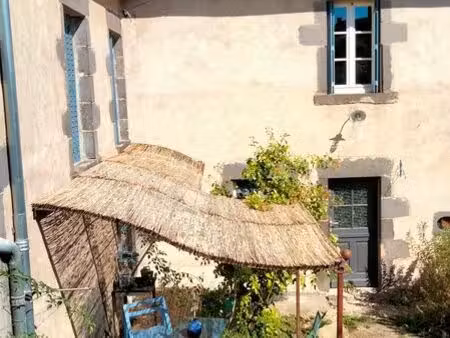 du charme et au calme : maison en pierre de 140 m²