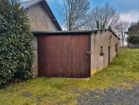 hangar + terrain 700m²