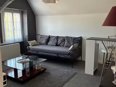 location appartement t2 de 45 m² dans résidence calme sur bosmie l'aiguille  proche du chu