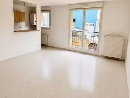 appartement t3 52 m2 - lumineux - parking