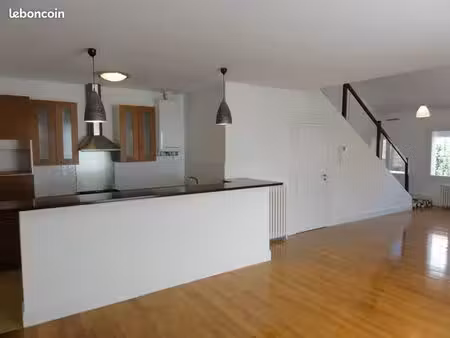 t2 duplex 85m2 secteur croix de pierre