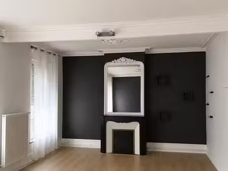 f3 de caractère rénové 70 m² – nancy foch/gare