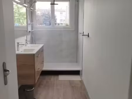 appartement 5 pièces 84 m²