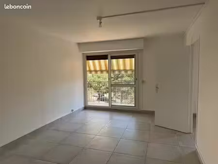 appartement t4 de 69 76 m² avec 3 chambres entièrement rénové